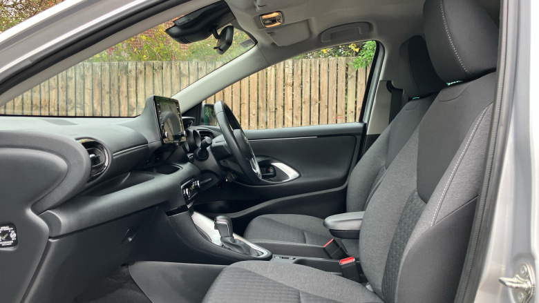 Toyota Yaris 1.5 Hybrid Design 5dr CVT Hybrid Hatchback